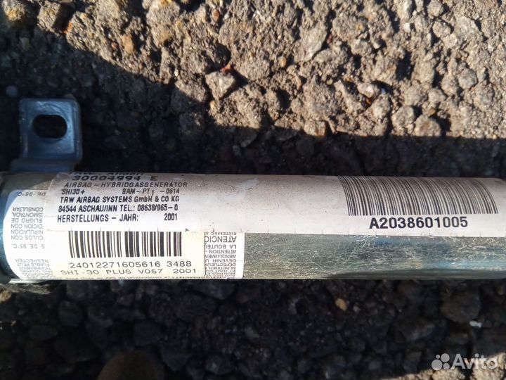 Шторка безопасности правая для Мерседес W203