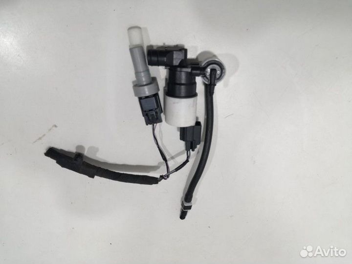 Насос (моторчик) омывателя стекла Land Rover