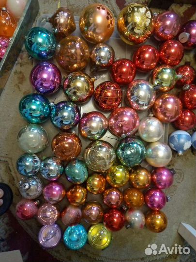 Елочные игрушки, шары,шишки,сосульки