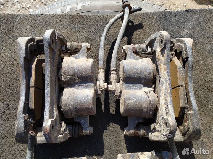 Комплект тормозных суппортов lexus RX350