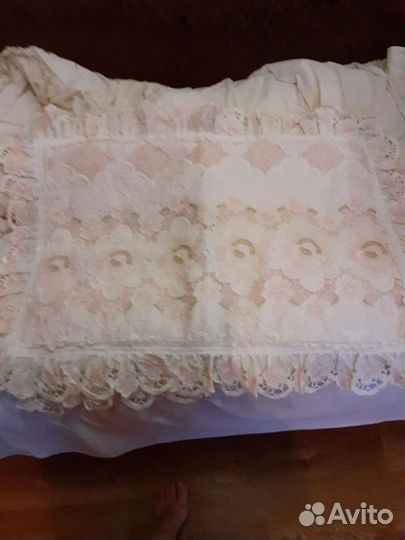 Покрывало на кровать и 2 наволочки