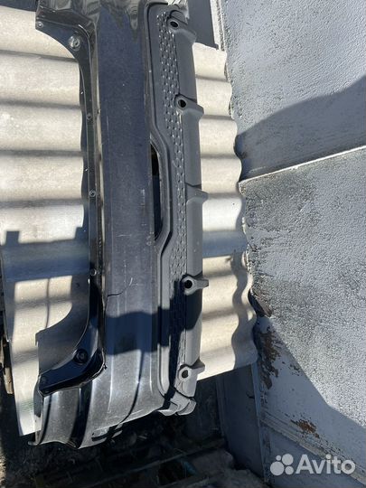 Бампер на LADA vesta в цвет