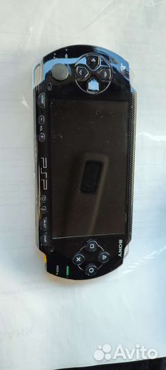 Портативная игровая приставка psp 1004