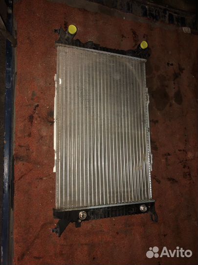 Радиатор аудиа4 ат