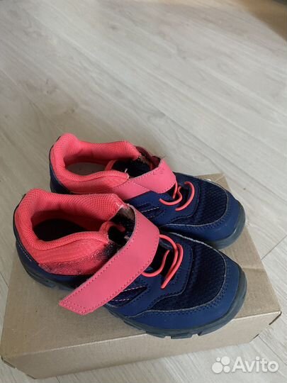 Кроссовки детские 28 размер