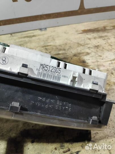 Щиток приборов Mitsubishi pajero IO