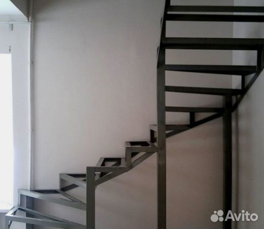 Сварной Каркас Забежной Лестницы в Коттедж