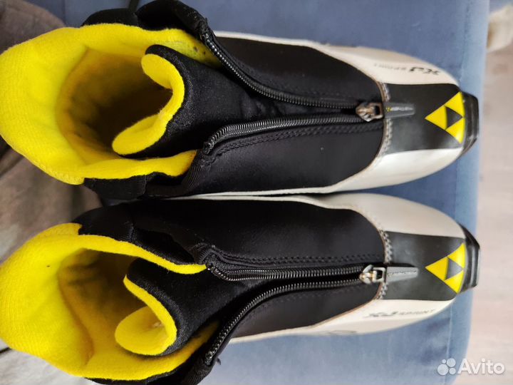 Детские лыжные ботинки Fischer XJ Sprint 34р SNS