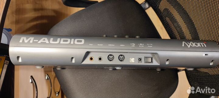 Midi-клавиатура M-audio axiom 25