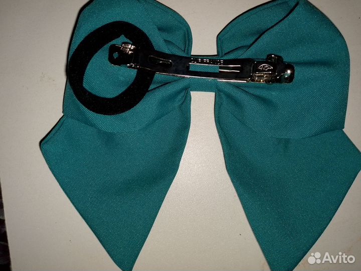 Новый бант на заколке, с резинкой в коробке