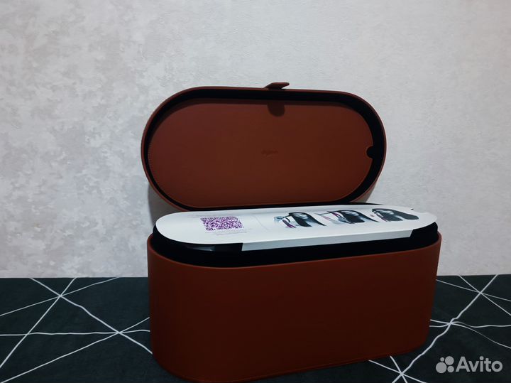 Фен Dyson стайлер