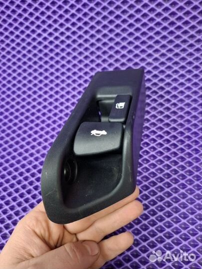 Ручка открывания бензобака Toyota Camry AVV50