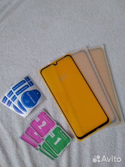 Защитное стекло на телефон