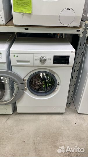 Стиральная машина узкая LG F2J3NS1W