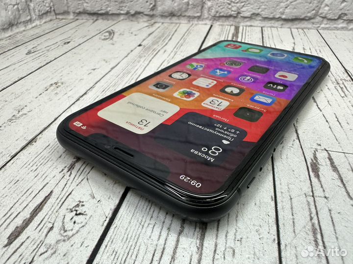 iPhone 11, 64 ГБ