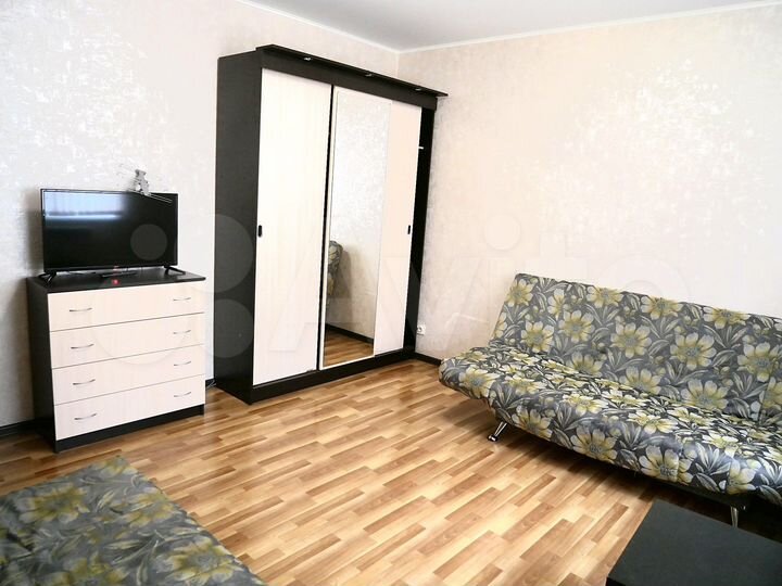 2-к. квартира, 53 м², 2/4 эт.