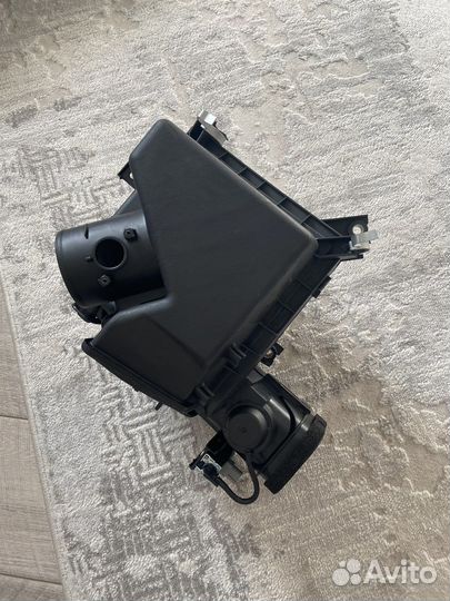 Корпус воздушного фильтра от Камри 3.5