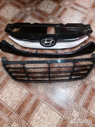 Решетка радиатора Hyundai ix35