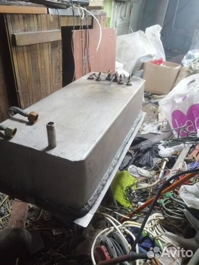 Бак из нержавейки с тенами