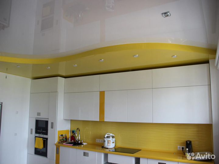 Глянцевые натяжные потолки. Замер бесплатный