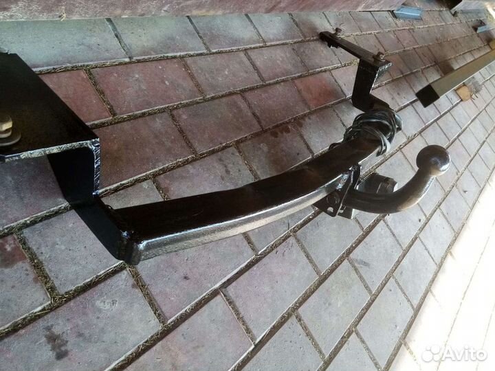 Фаркоп на Honda Freed Spike