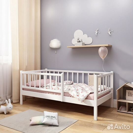 Детская кровать из массива