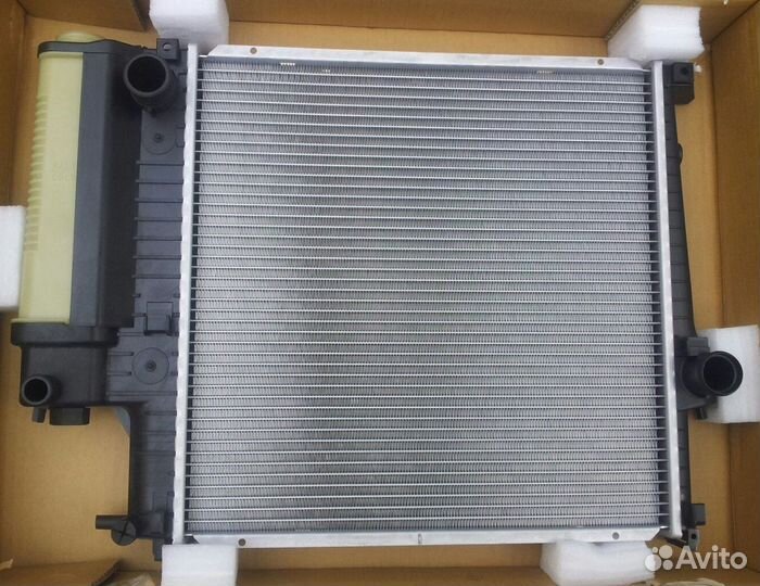 Радиатор BMW Бмв E30 34 36