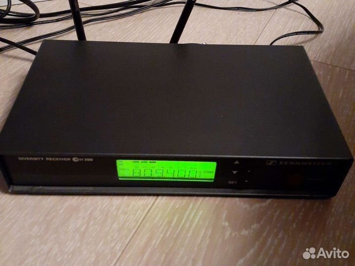 Радиосистема микрофонная Sennheiser EM 300 G1 с ми