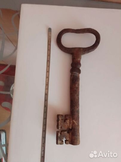Ключ старинный