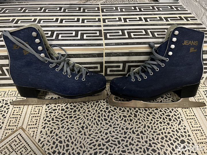 Коньки женские 37