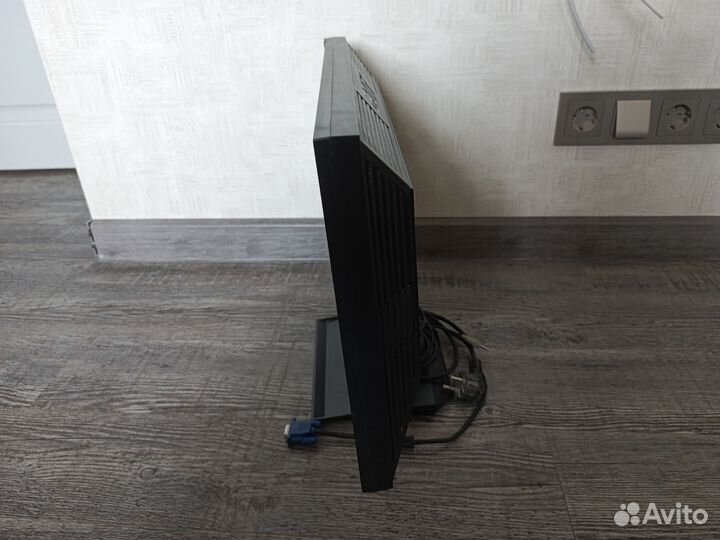 Монитор Acer v223w