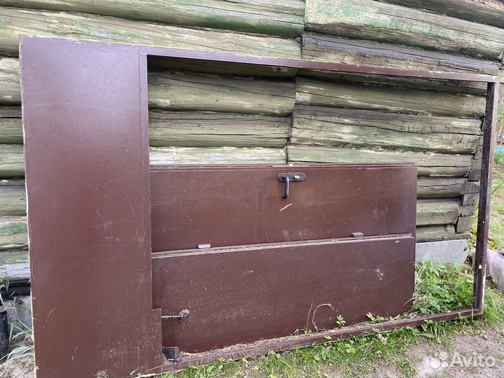 Дверь подъездная металлическая