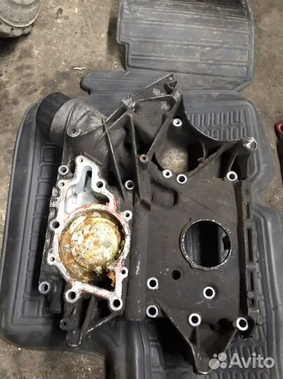 Крышка двигателя передняя Mercedes Sprinter 2.2CDI