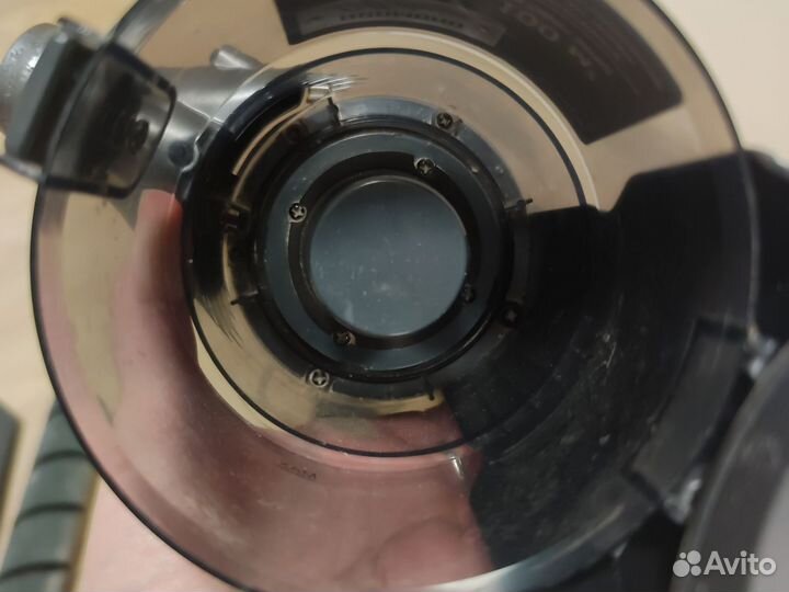 Пылесос вертикальный Redmond rv-ur374