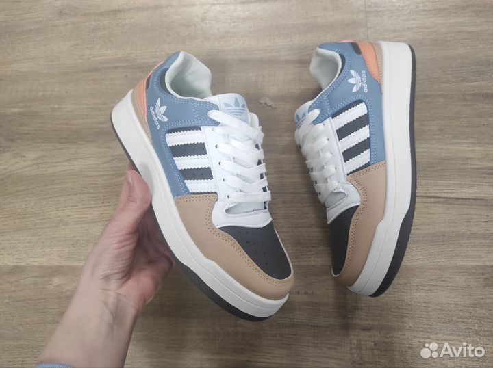 Новые кроссовки 38 adidas женские кеды