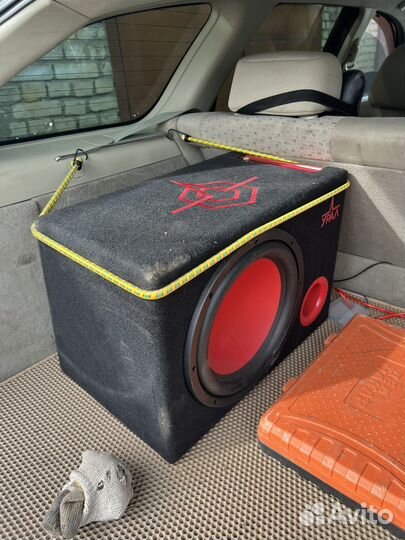 Активный сабвуфер