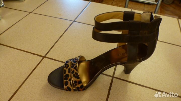 Туфли на каблуке новые