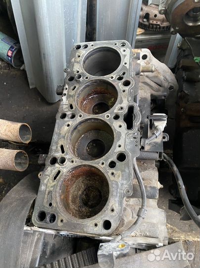 Двигатель Volkswagen Passat B6 2.0 tdi BMR разбор