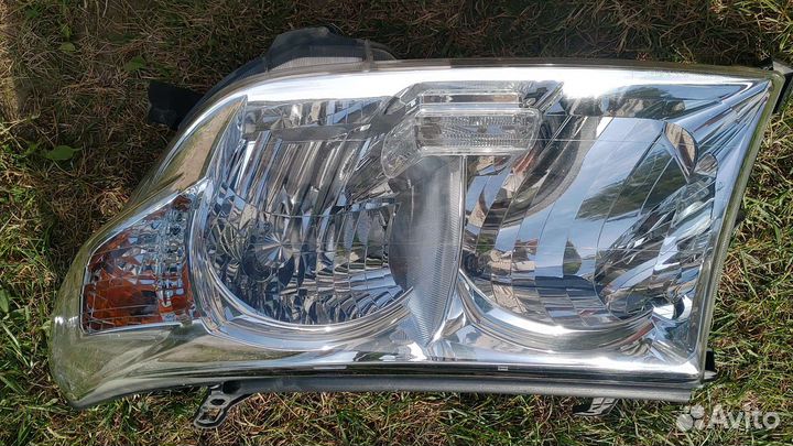 Фара toyota land cruiser 200