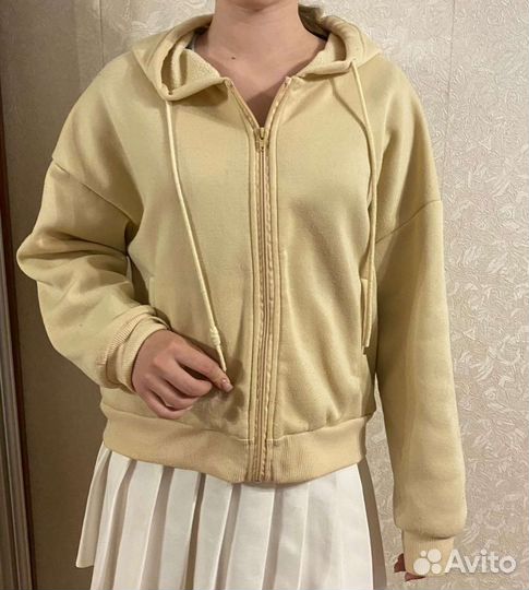 Толстовка с капюшоном