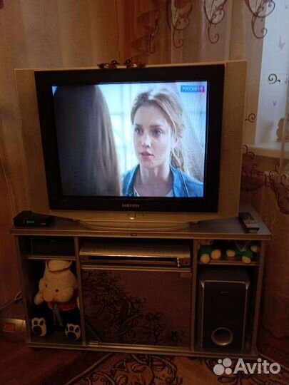 Телевизор samsung