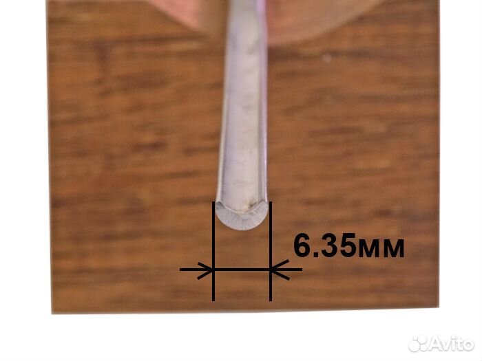 Токарный резец 1/4