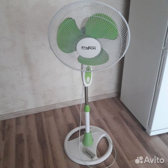 Вентилятор напольный б/у с пультом с инструкцией