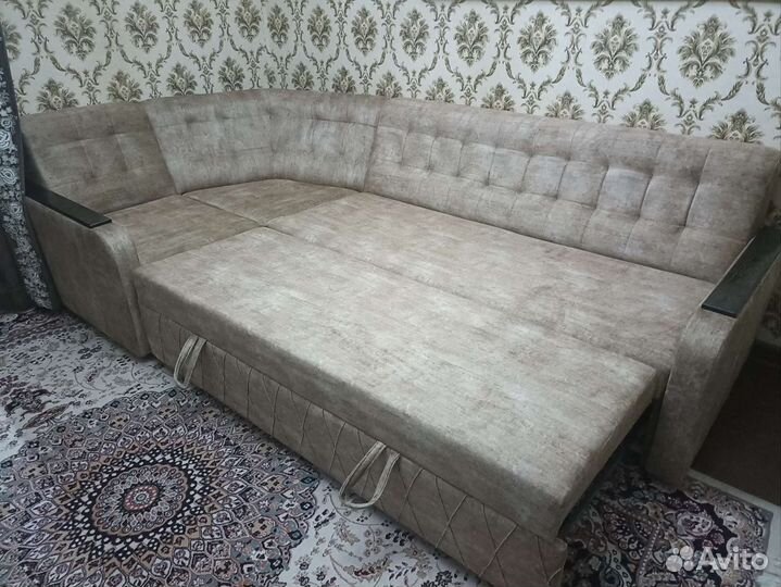 Угловой диван