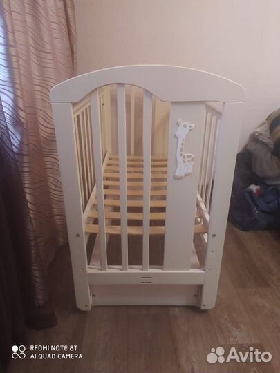 Кроватка из натурального дерева