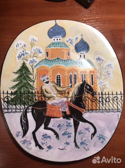 Декоративная настенная тарелка