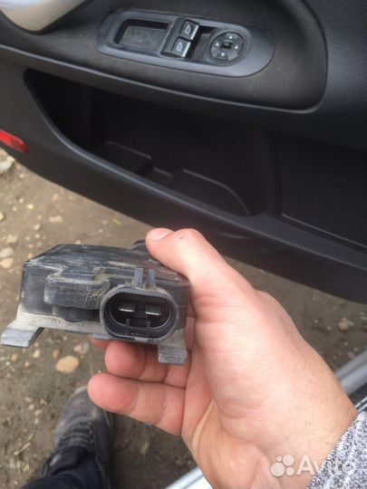 Блок управления вентилятором Форд,Мазда.Авторазбор