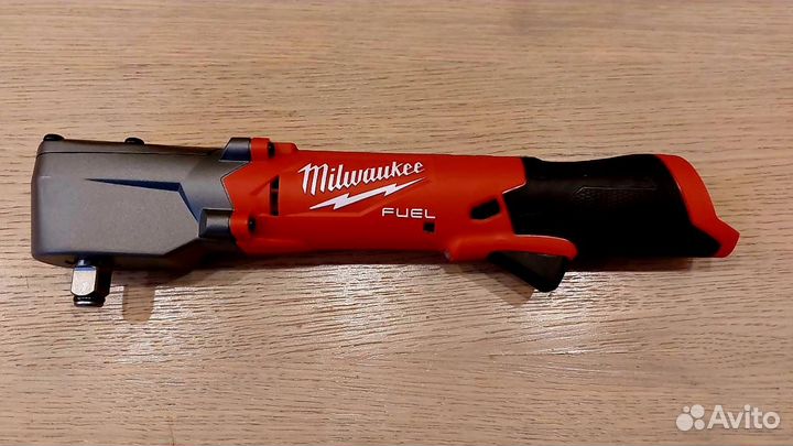 Угловой гайковерт Milwaukee 2565-20