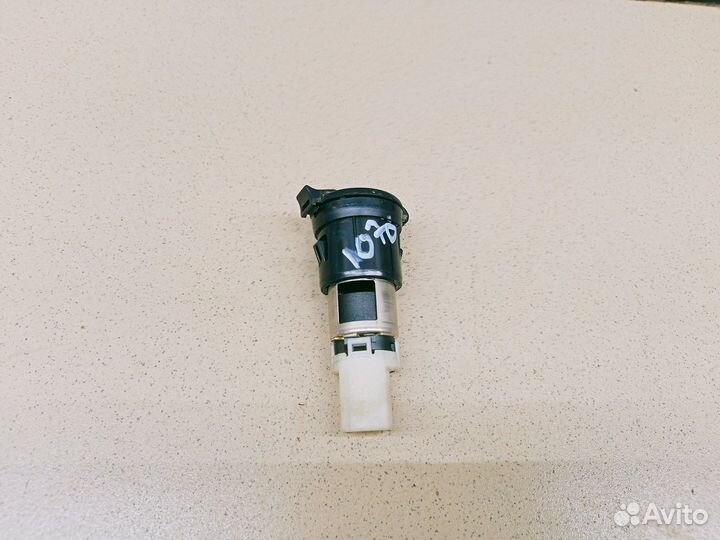 Гнездо прикуривателя RAV 4 2013