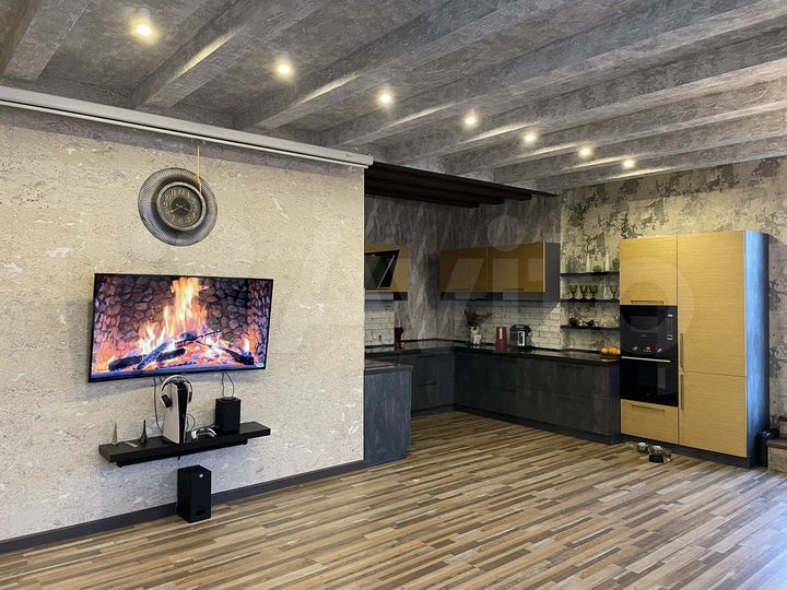 4-к. квартира, 135 м², 19/19 эт.